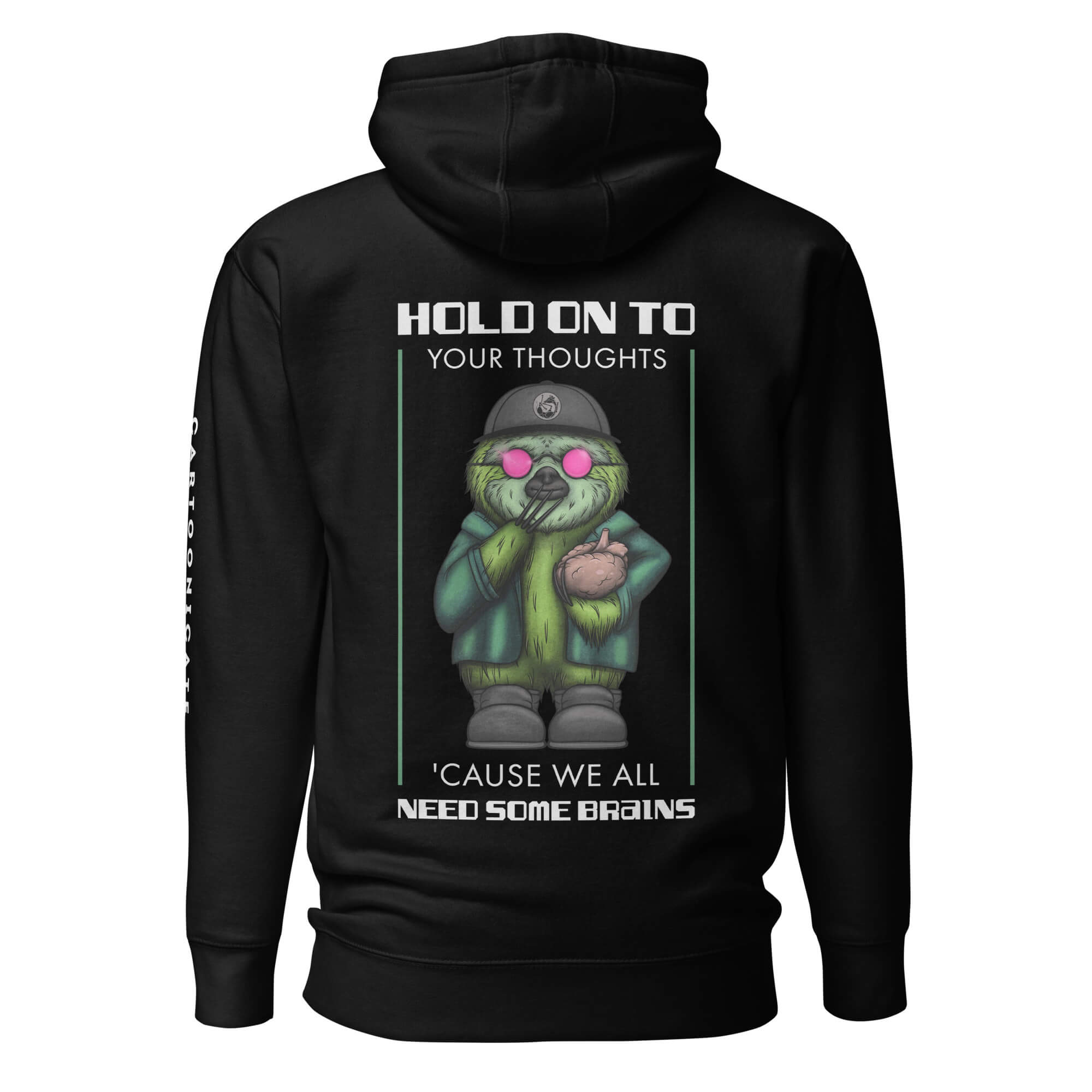 Sort hettegenser med tegning av et dovendyr med rosa briller i cartoon stil